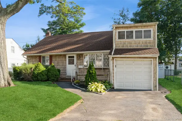 3860 Maplewood Drive, Seaford, NY 11783