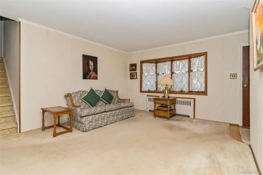 3860 Maplewood Drive, Seaford, NY 11783 - Image #3