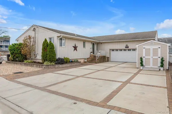 1130 Hayes Place, Baldwin Harbor, NY 11510