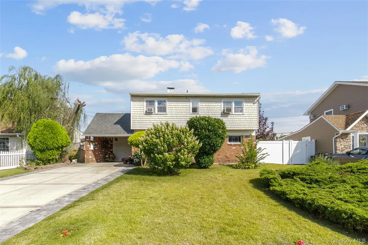 35 Lowland Road, Levittown, NY 11756 - Image #1