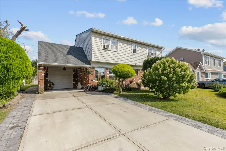 35 Lowland Road, Levittown, NY 11756 - Image #2