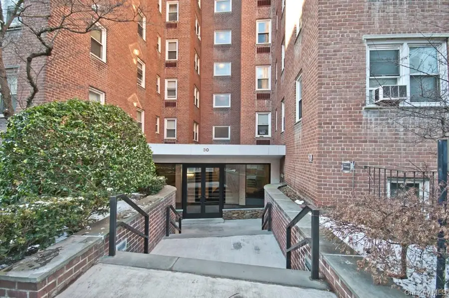30 E Hartsdale Avenue #5L, Hartsdale, NY 10530 - Image #3