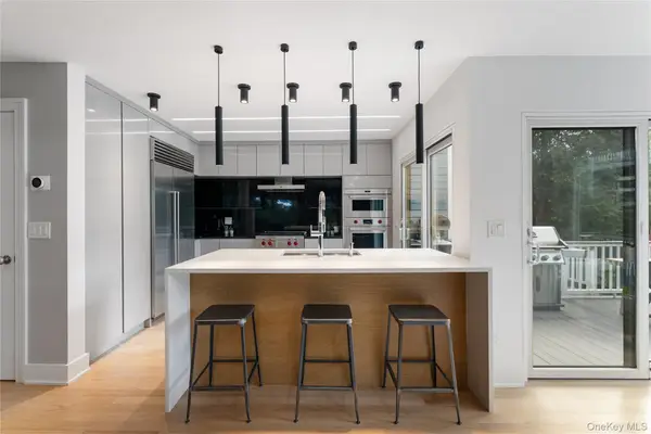 55 Ridgeway Drive, Irvington, NY 10533