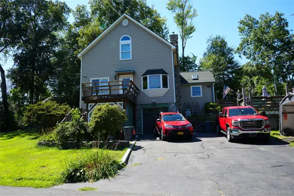 27 Spruce Street, Lake Peekskill, NY 10537