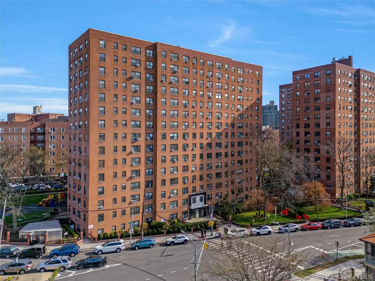 99-60 63rd Road #APT 5W, Rego Park, NY 11374 - Image #1