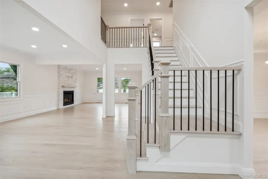 15 Lorraine Street, Syosset, NY 11791 - Image #2