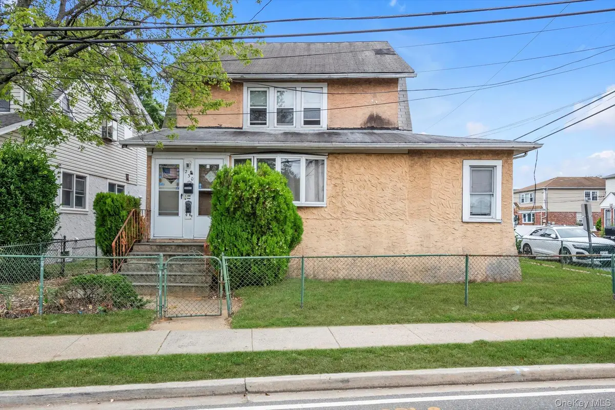 230 Broadway, Lynbrook, NY 11563 - Image #1