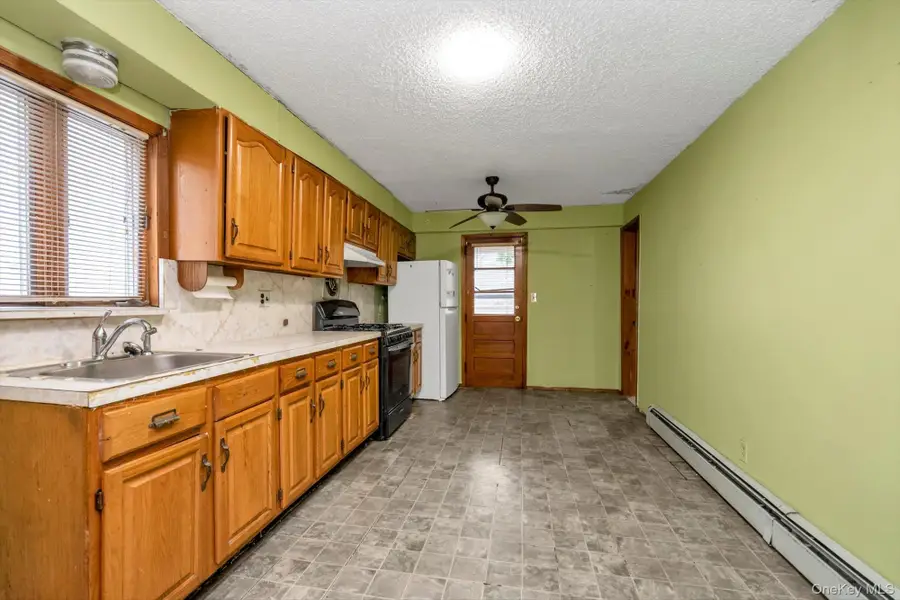 230 Broadway, Lynbrook, NY 11563 - Image #3