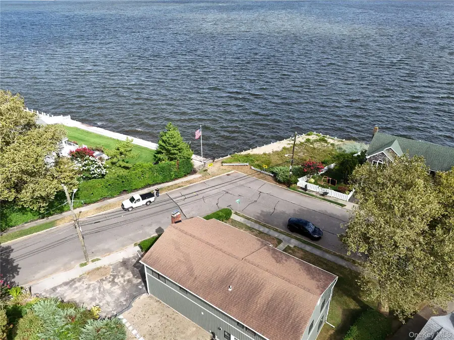 57 Grandview Drive Drive, Blue Point, NY 11715 - Image #3