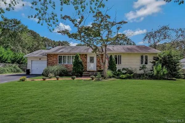 293 Blake Avenue, Bohemia, NY 11716