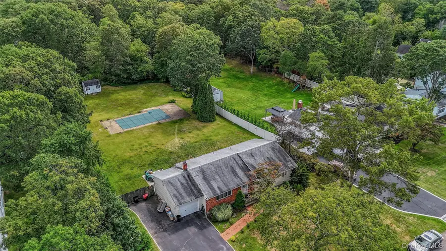 293 Blake Avenue, Bohemia, NY 11716 - Image #2