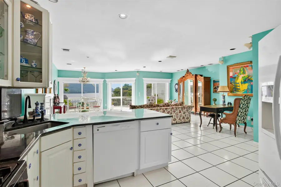 282 Tamerisk Lane, New Windsor, NY 12553 - Image #3