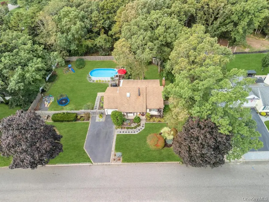342 Oakland Avenue, Miller Place, NY 11764 - Image #3