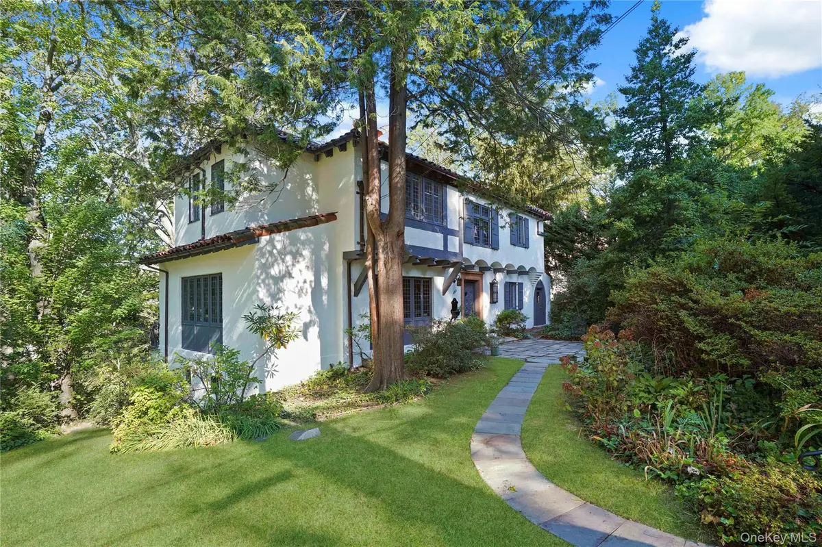 253 Cliff Avenue, Pelham, NY 10803 - Image #1