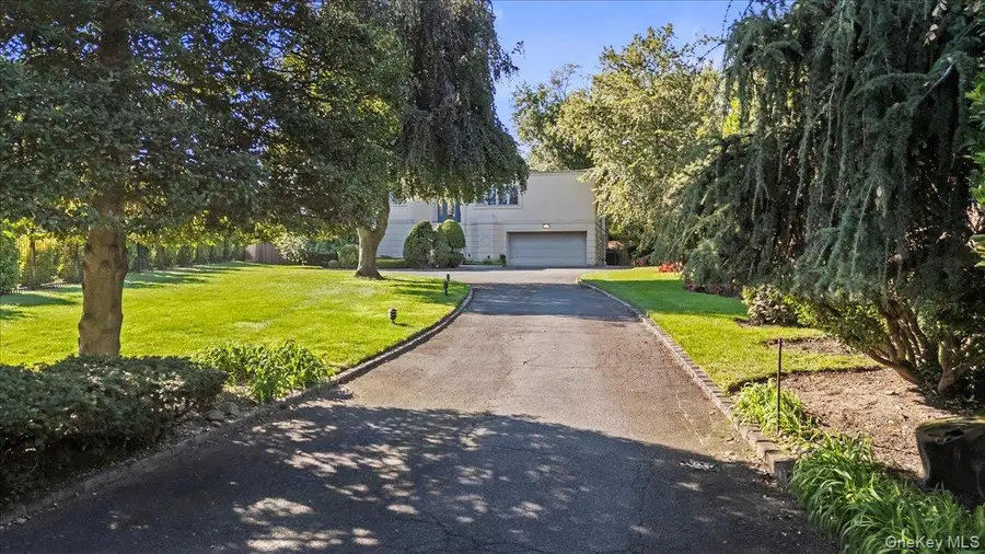 292 Breezyway, Lawrence, NY 11559 - Image #2