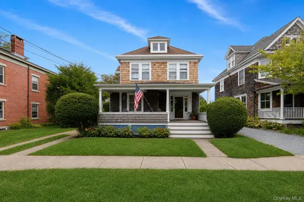 609 1st Street, Greenport, NY 11944