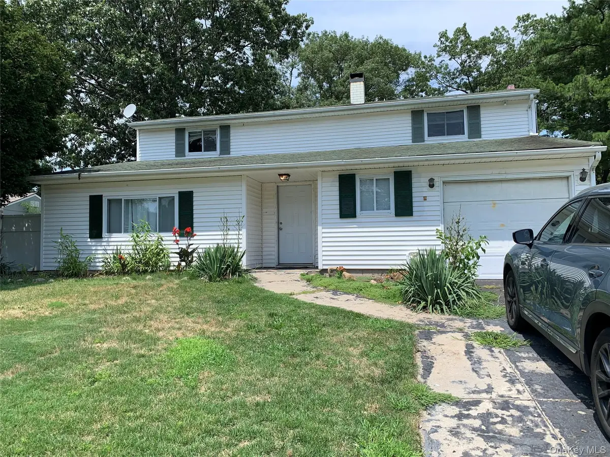 27 Monterey Lane, Centereach, NY 11720 - Image #1