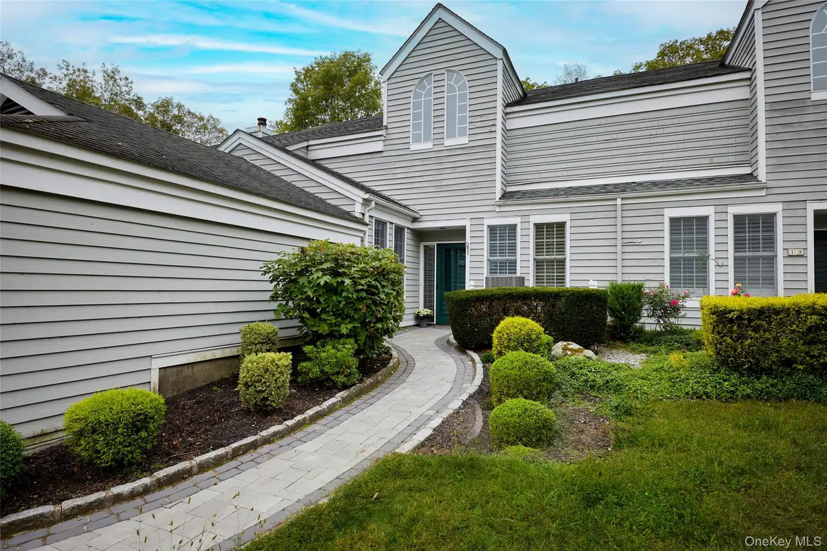 17 Woodlands Drive, Tuxedo Park, NY 10987 - Image #1