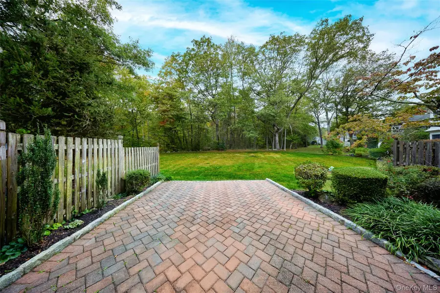 17 Woodlands Drive, Tuxedo Park, NY 10987 - Image #3