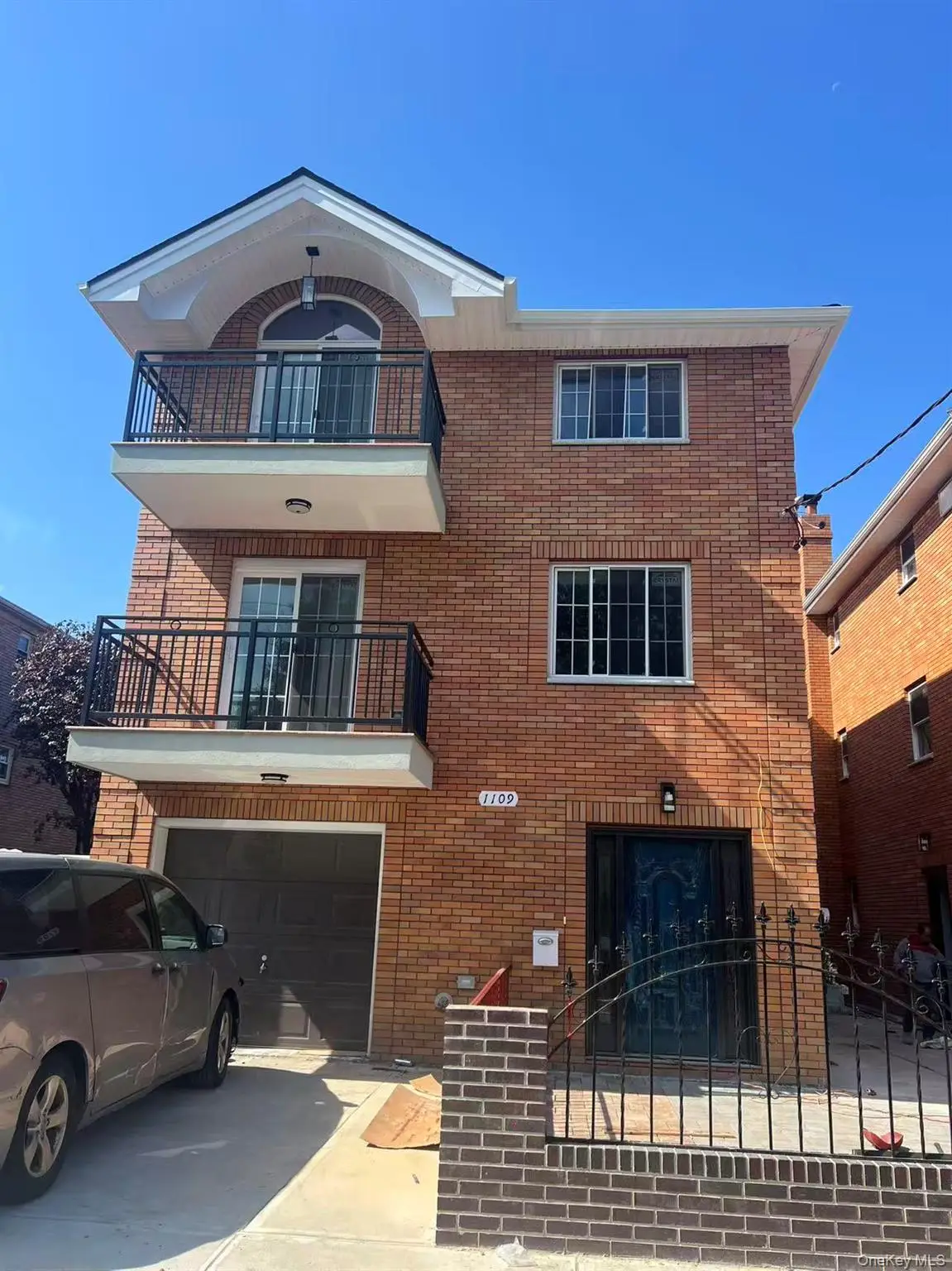 1109 Clarence Avenue, Bronx, NY 10465 - #1