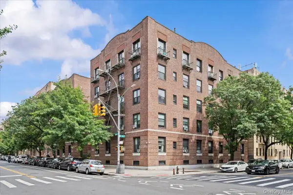 109 Seaman Avenue #4C, New York (Manhattan), NY 10034