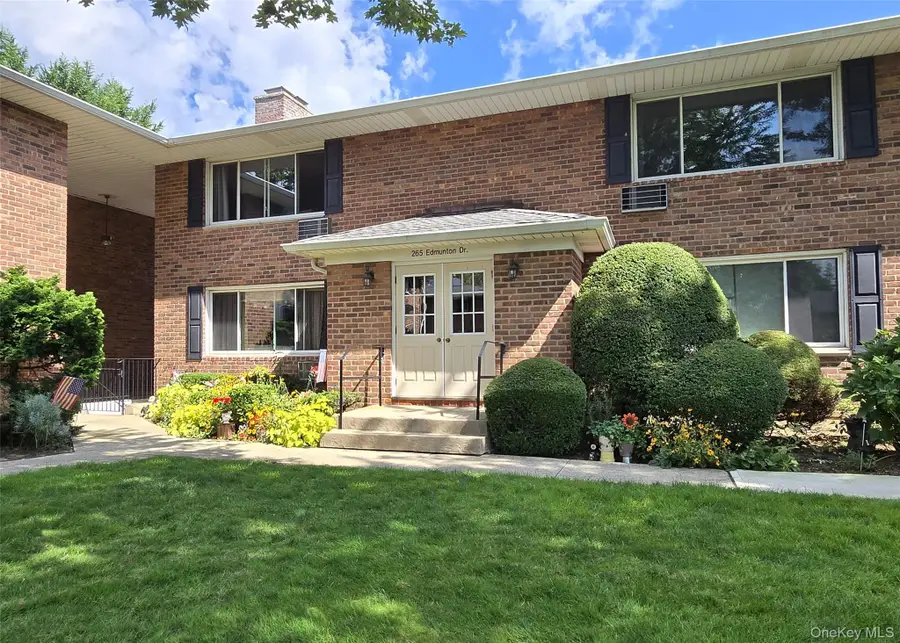 265 Edmunton #I 12, North Babylon, NY 11703 - Image #3