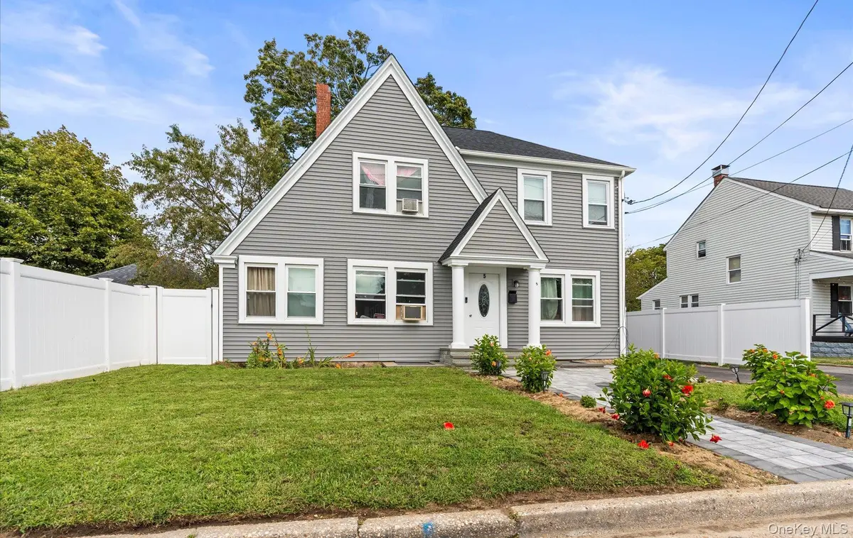 5 Northridge Street, Patchogue, NY 11772 - Image #1