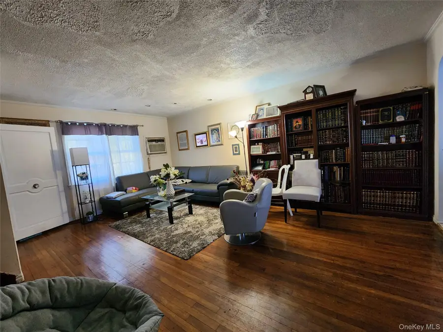 14434 68th Drive, Flushing, NY 11367 - Image #3