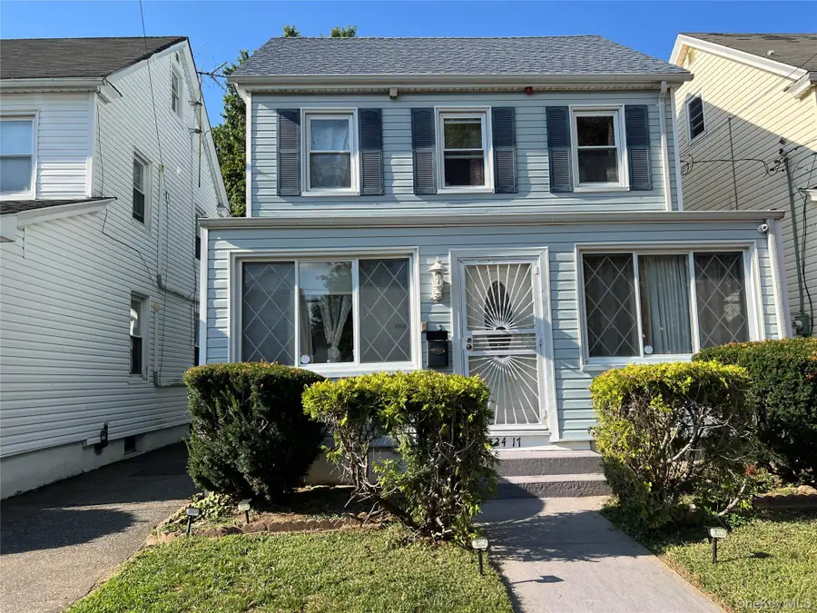 22417 Fairbury Avenue, Queens Village, NY 11428 - Image #2