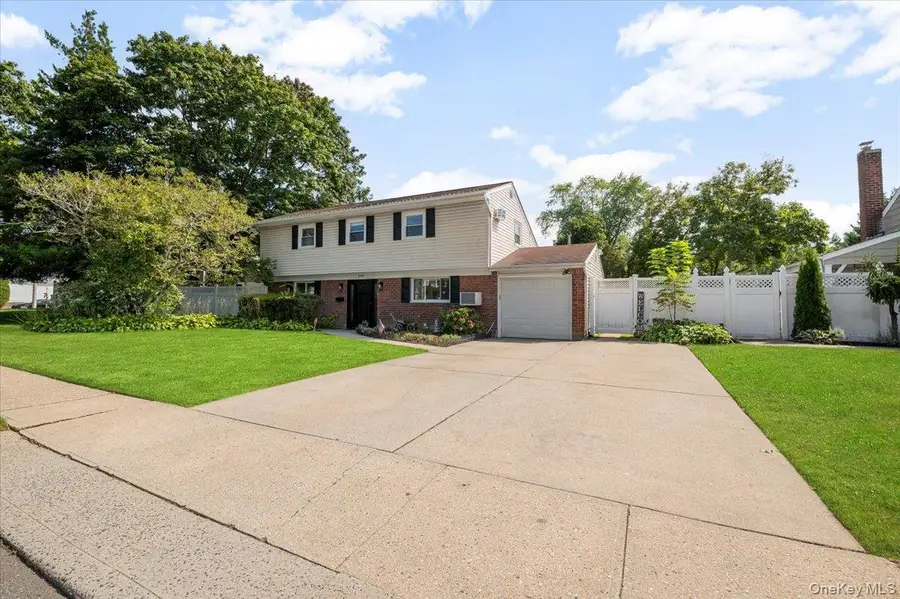 214 Haypath Road, Old Bethpage, NY 11804 - Image #2