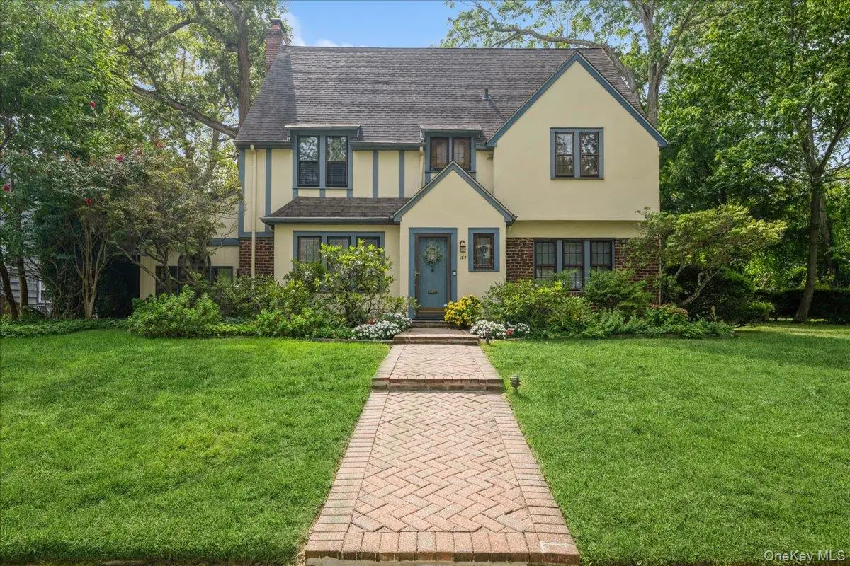 187 Moore Avenue, Freeport, NY 11520 - Image #1