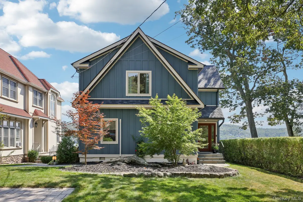 14 Woodlands Terrace, Greenwood Lake, NY 10925 - Image #1