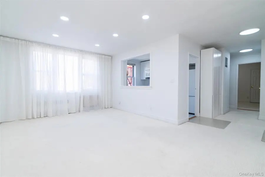 1 Sadore Lane #5A, Yonkers, NY 10710 - Image #3