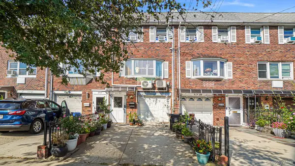21727 Hempstead Avenue, Queens Village, NY 11429