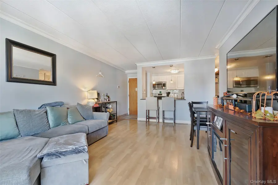 138 Beach 125th Street #3C, Belle Harbor, NY 11694 - Image #3