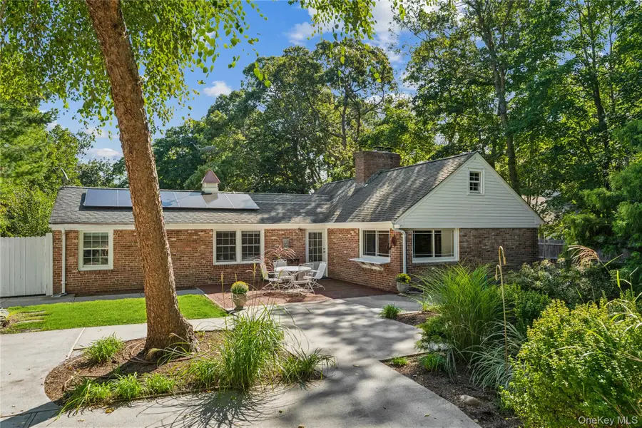 29 Squiretown Road #D, Hampton Bays, NY 11946 - Image #2