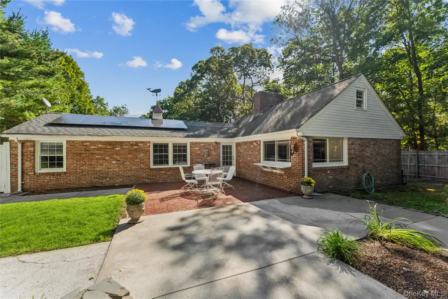 29 Squiretown Road #D, Hampton Bays, NY 11946 - Image #3