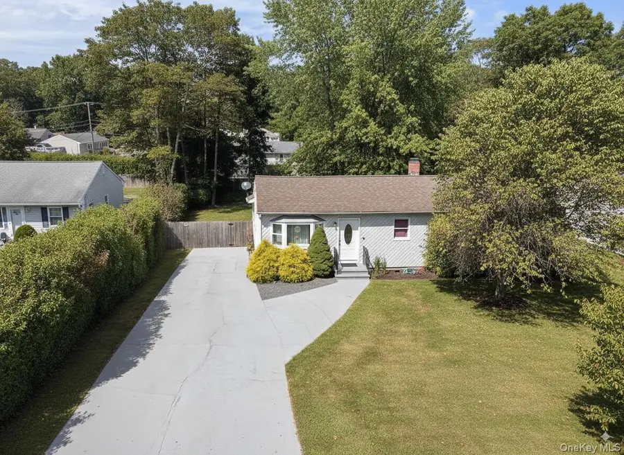 109 Merrill Street, Brentwood, NY 11717 - Image #2