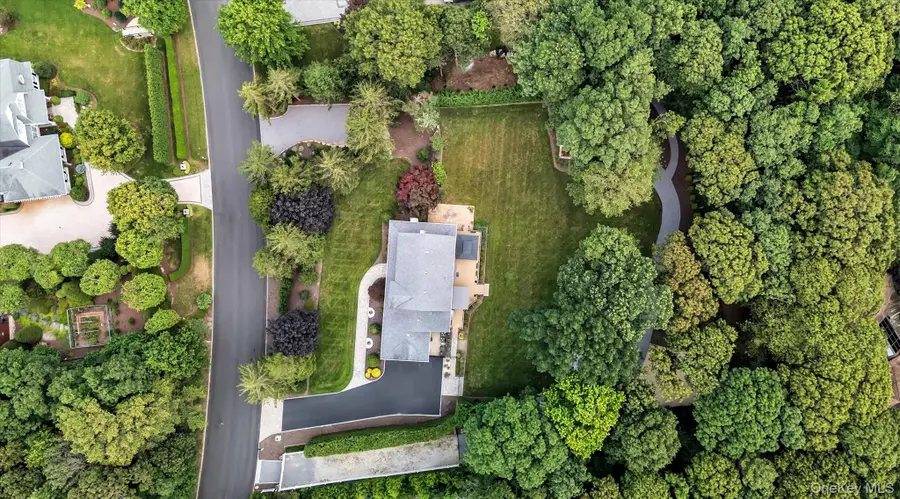 181 Landing Lane, Baiting Hollow, NY 11933 - Image #2