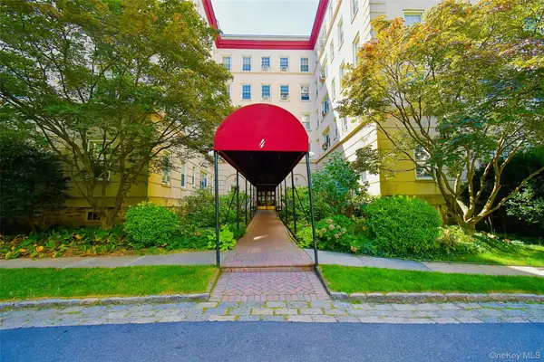 4 Park Lane #4B, Mount Vernon, NY 10552