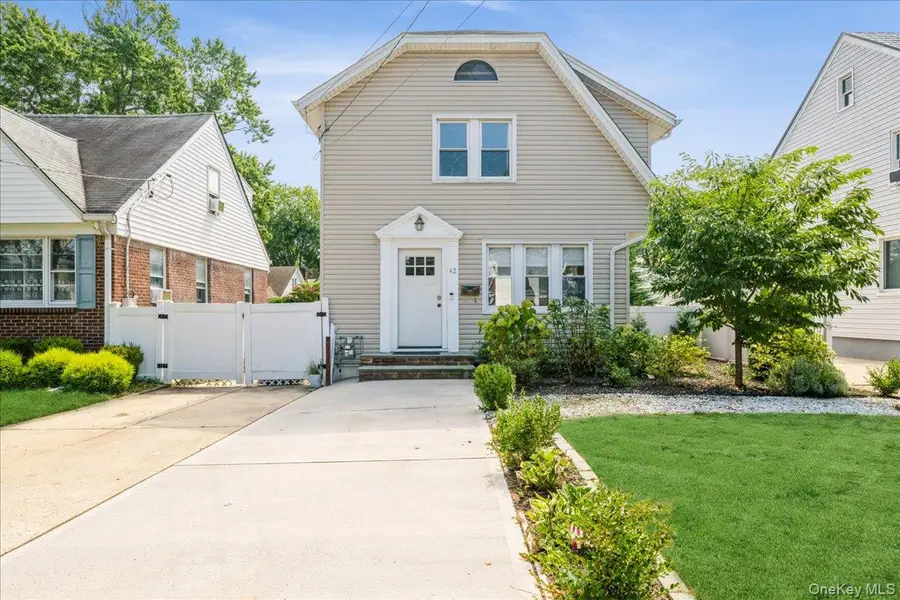 42 Stuart Avenue, Malverne, NY 11565 - Image #2