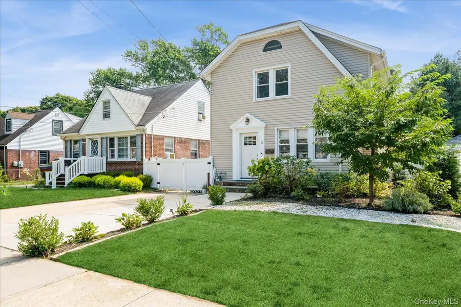 42 Stuart Avenue, Malverne, NY 11565 - Image #3