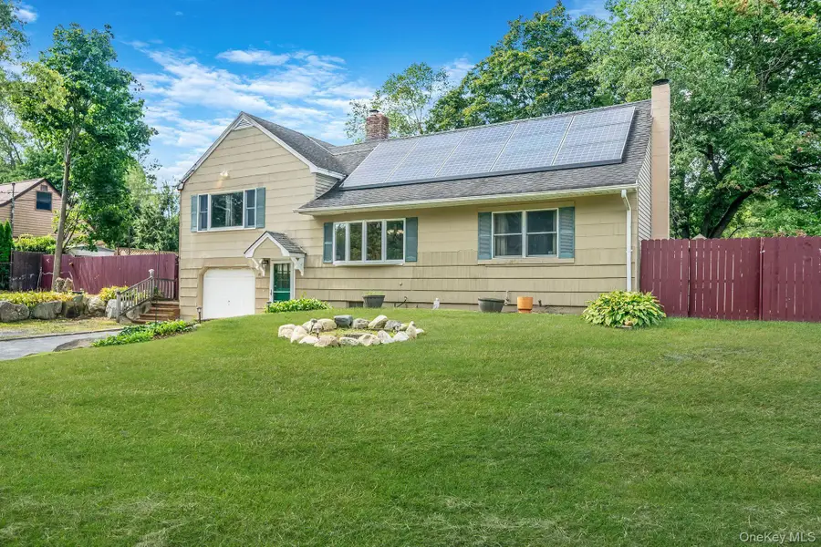 18 Lakeview Drive, Middle Island, NY 11953 - Image #2