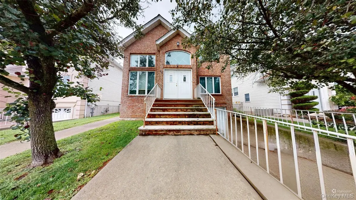 64 Greenway Drive, Staten Island, NY 10301 - Image #1