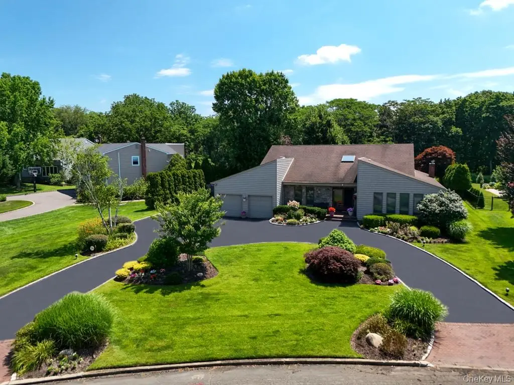 1 Castle Drive, Woodbury, NY 11797 - Image #1