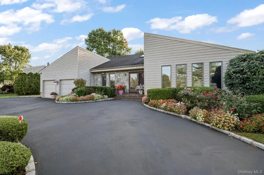 1 Castle Drive, Woodbury, NY 11797 - Image #3