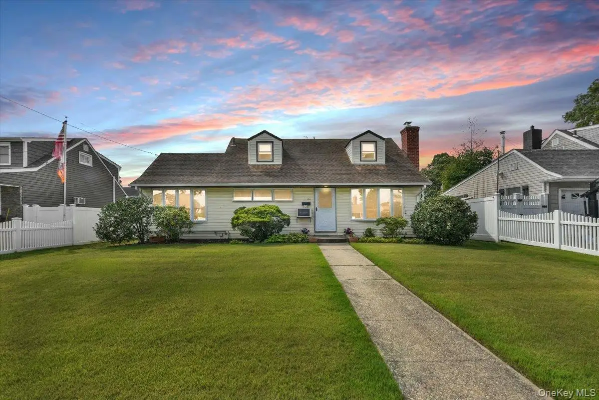 136 Maple Street, Massapequa Park, NY 11762 - #1