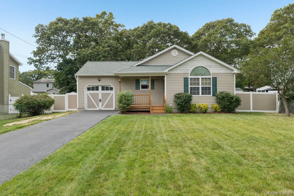 46 Broadway, Shirley, NY 11967 - Image #1