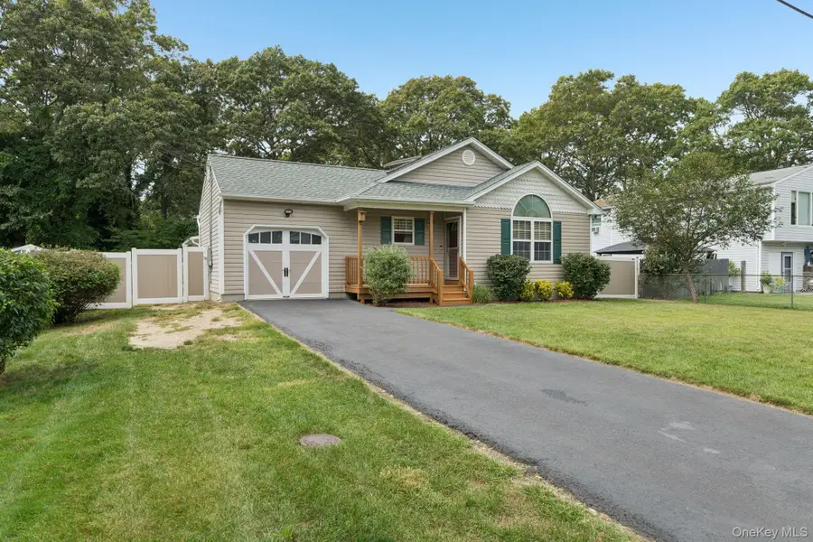 46 Broadway, Shirley, NY 11967 - Image #2