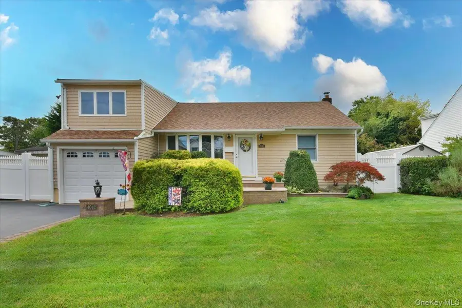 4042 Old Post Road, Seaford, NY 11783 - Image #2